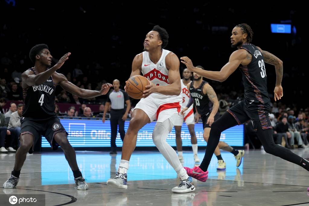 热火B队翻盘尼日利亚男篮，巴恩斯制霸全场