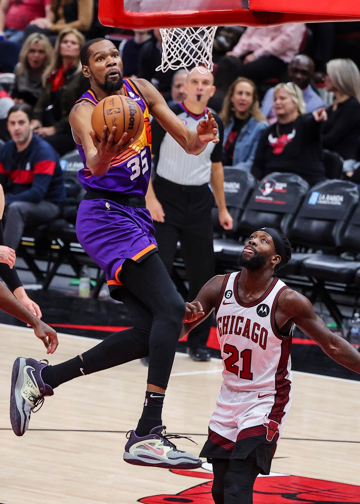 太阳客场落败!!!布克替补席仍不够 太阳客场落败!!!布克替补席仍不够