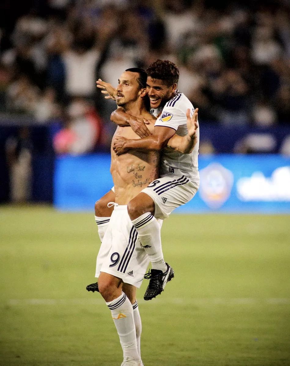 法兰克福客场大捷,积分榜上升 法兰克福客场大捷,积分榜上升