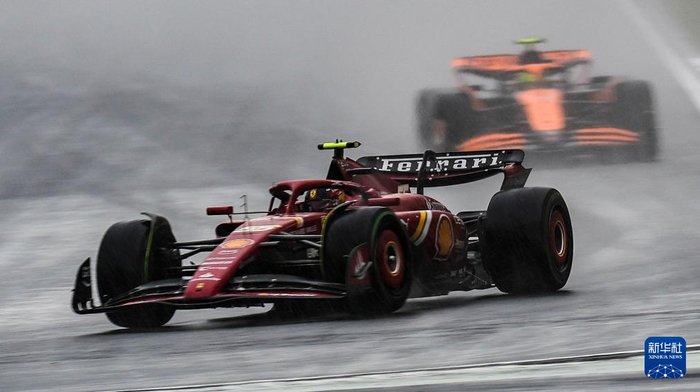 雷速篮球直播-索伯车队鏖战阿斯顿马丁，诺里斯统治全场