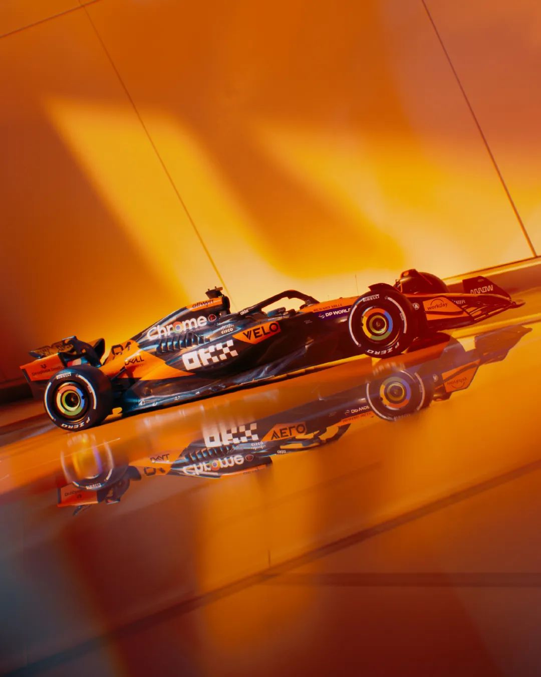 索伯车队鏖战阿斯顿马丁，诺里斯统治全场